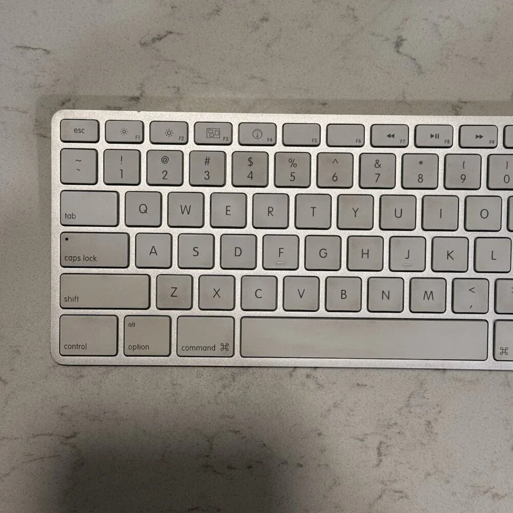 OEM Genuine Apple A1243 Wired USB Keyboard for iMac Mac Mini Mac Pro with Keypad